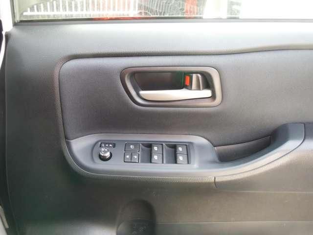 TOYOTA VOXY 2014 Image 31