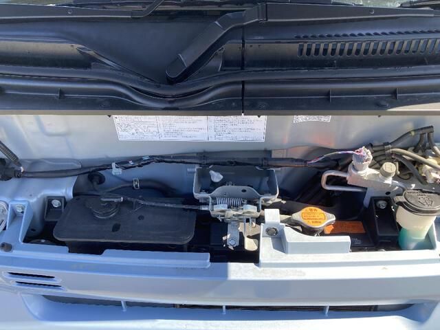 DAIHATSU HIJET CARGO 4WD 2016 Image 31