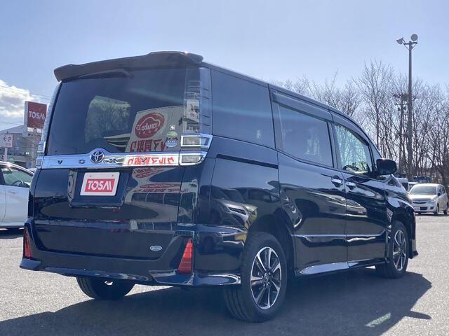 TOYOTA VOXY 4WD 2018 Image 31