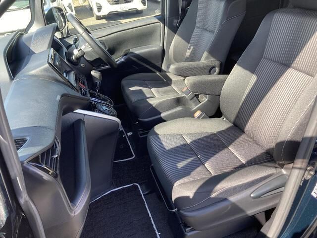 TOYOTA VOXY 4WD 2018 Image 31