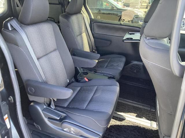 TOYOTA VOXY 4WD 2018 Image 31