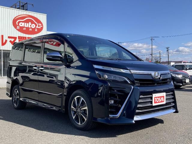 TOYOTA VOXY 4WD 2018 Image 31
