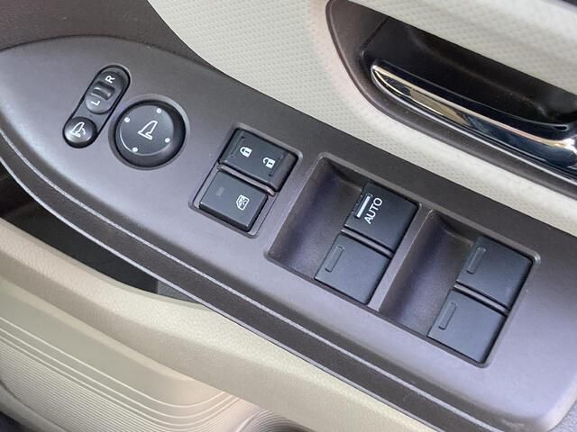 HONDA N BOX 4WD 2018 Image 31