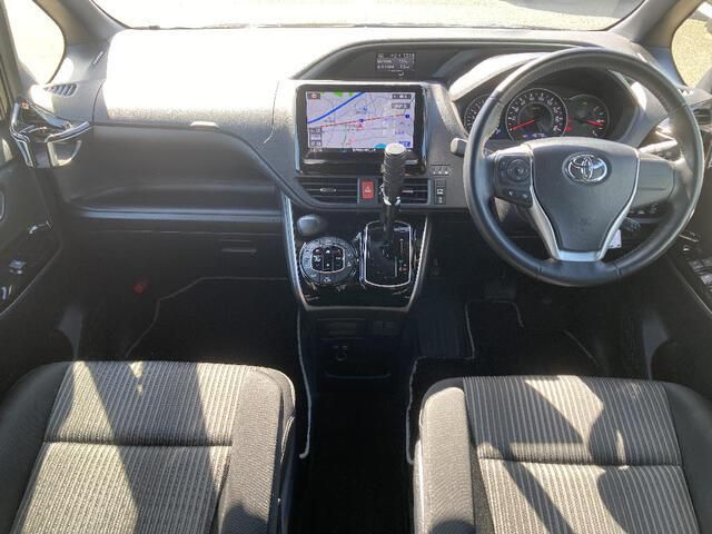 TOYOTA VOXY 4WD 2019 Image 31