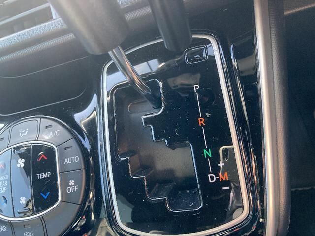 TOYOTA VOXY 4WD 2019 Image 31