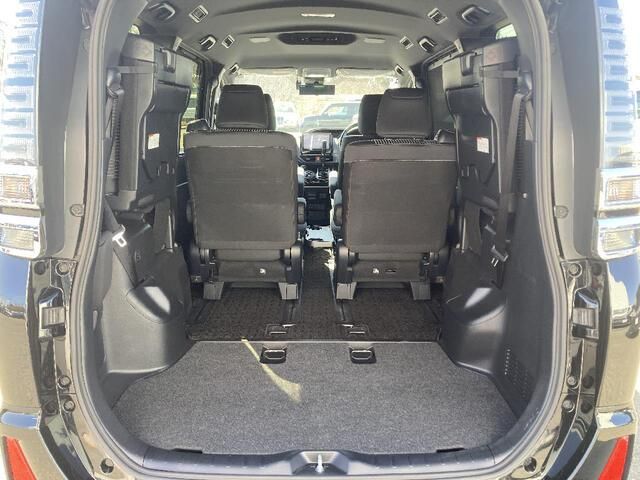 TOYOTA VOXY 4WD 2019 Image 31