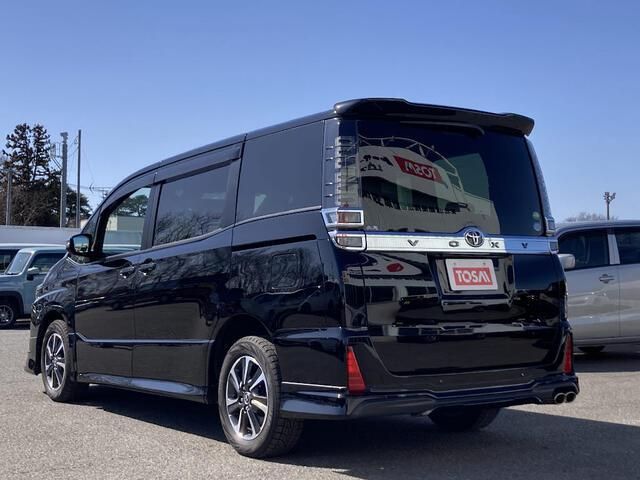 TOYOTA VOXY 4WD 2019 Image 31