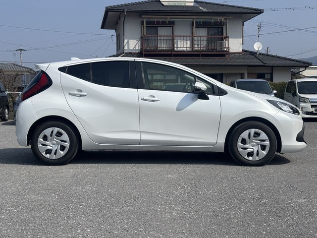 TOYOTA AQUA 2023 Image 31