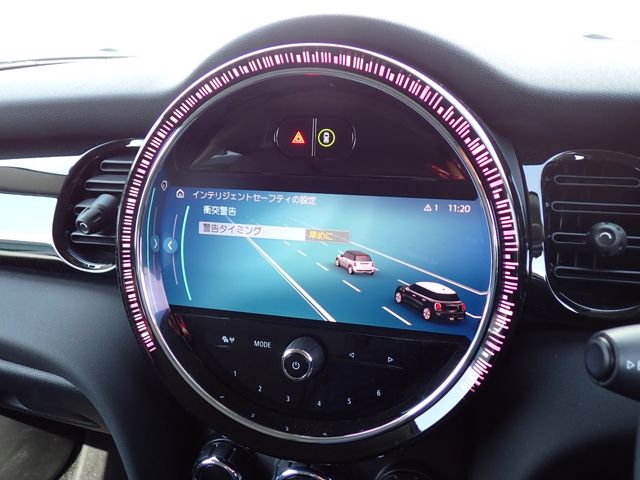 BMW MINI COOPER D 5DOOR 2023 Image 31