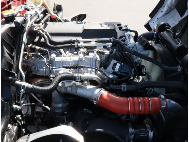 MITSUBISHI CANTER 2024 Image 31