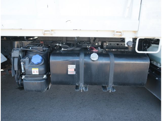 ISUZU ELF 2023 Image 31