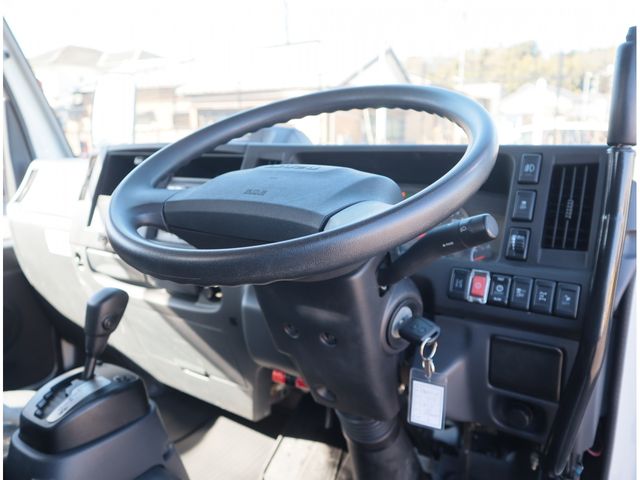 ISUZU ELF 2023 Image 31