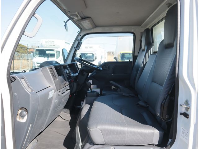 ISUZU ELF 2023 Image 31