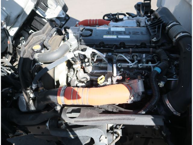 ISUZU ELF 2023 Image 31