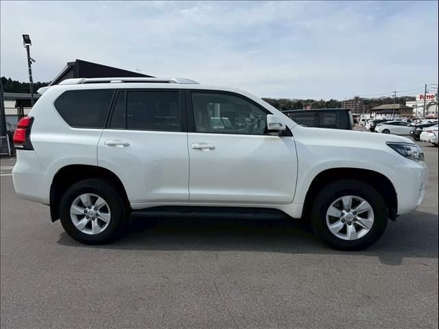 TOYOTA LANDCRUISER PRADO 2018 Image 31