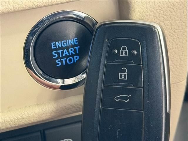 TOYOTA LANDCRUISER PRADO 2018 Image 31