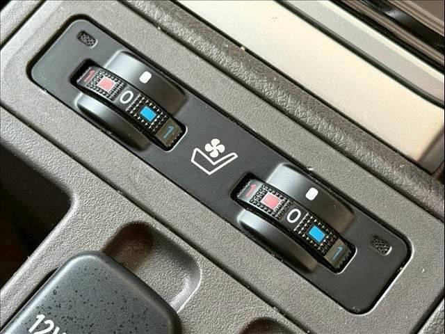 TOYOTA LANDCRUISER PRADO 2018 Image 31