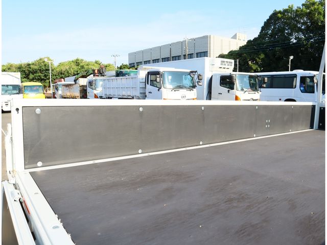 MITSUBISHI CANTER 2025 Image 31