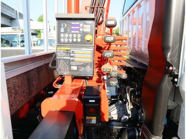 MITSUBISHI CANTER 2025 Image 31