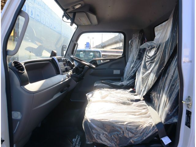 MITSUBISHI CANTER 2025 Image 31