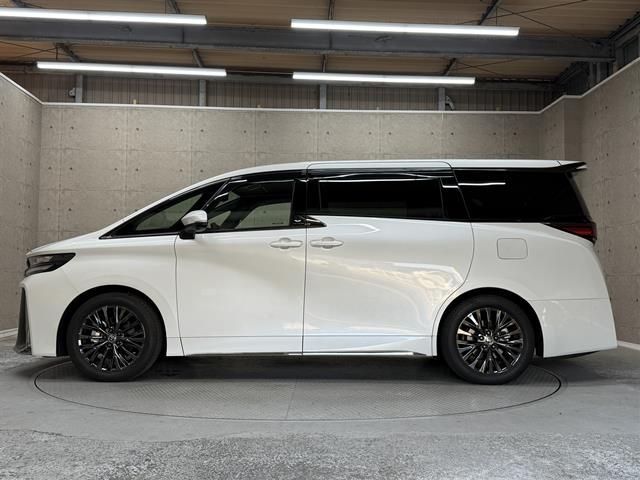 TOYOTA VELLFIRE  HYBRID 2025 Image 31