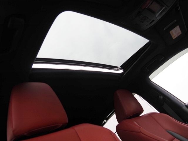 TOYOTA LEXUS RX450H 2WD 2022 Image 31