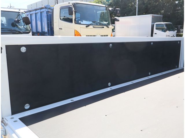 MITSUBISHI CANTER 2024 Image 31