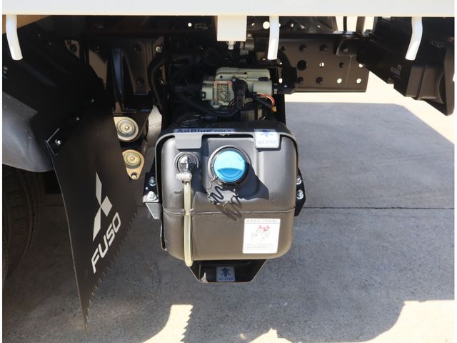 MITSUBISHI CANTER 2024 Image 31