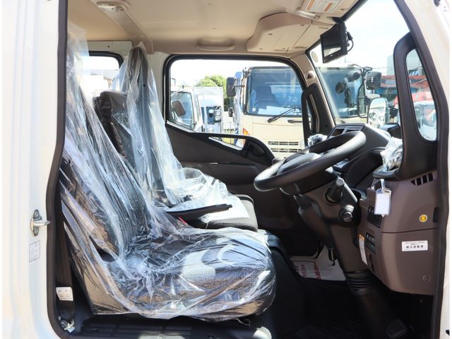 MITSUBISHI CANTER 2024 Image 31