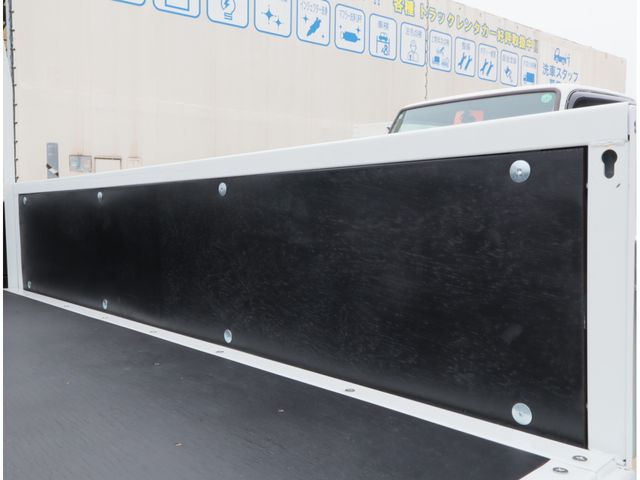 MITSUBISHI CANTER 2025 Image 31