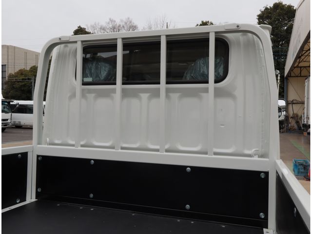 MITSUBISHI CANTER 2025 Image 31