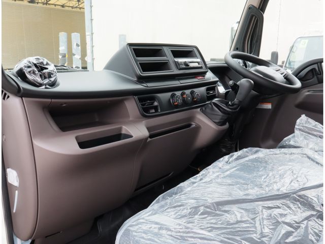 MITSUBISHI CANTER 2025 Image 31