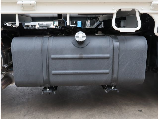 HINO DUTRO 2024 Image 31