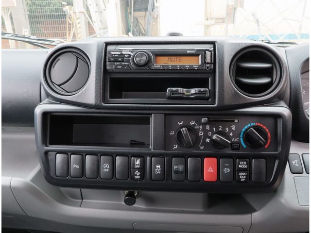 HINO DUTRO 2024 Image 31