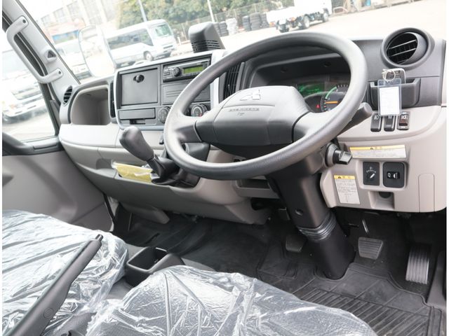MITSUBISHI CANTER 2022 Image 31