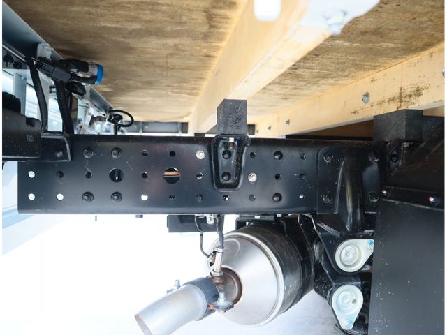 MITSUBISHI CANTER 2025 Image 31