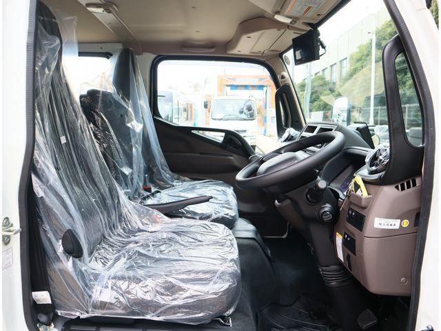 MITSUBISHI CANTER 2025 Image 31