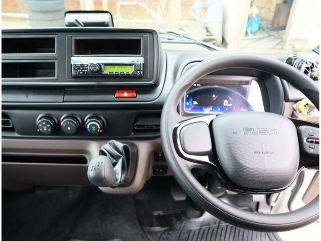 MITSUBISHI CANTER 2025 Image 31