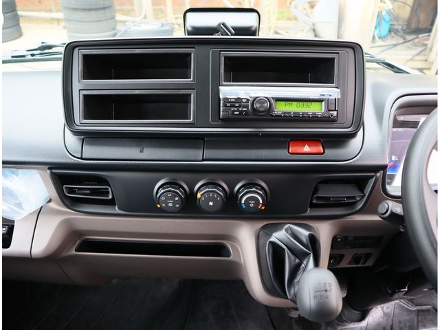 MITSUBISHI CANTER 2025 Image 31