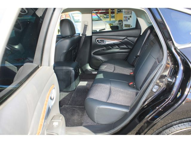 NISSAN FUGA 2015 Image 31