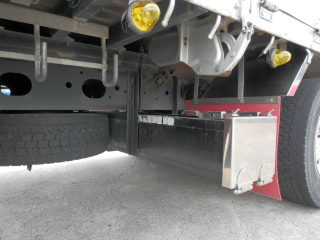 MITSUBISHI FUSOU FIGHTER 2013 Image 31