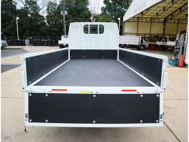 MITSUBISHI CANTER 2025 Image 31