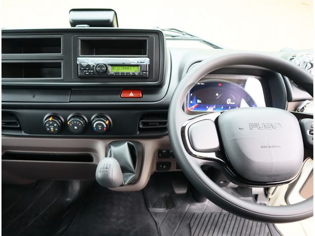 MITSUBISHI CANTER 2025 Image 31