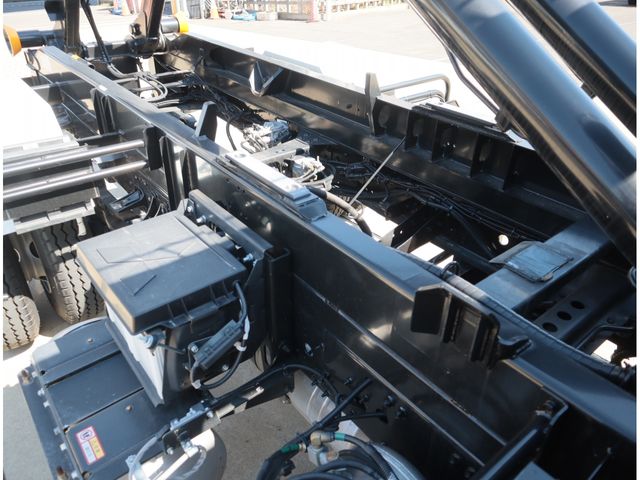 MITSUBISHI FUSOU FIGHTER 2024 Image 31