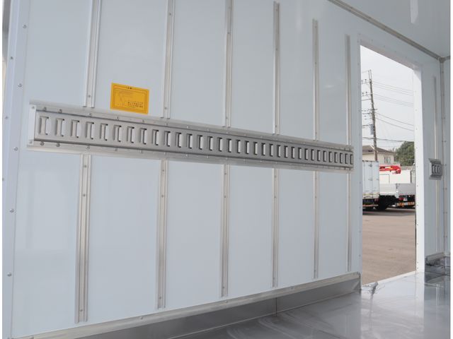 MITSUBISHI CANTER 2025 Image 31