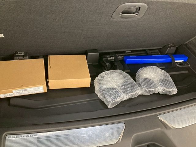 CADILLAC ESCALADE 2024 Image 31