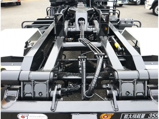 MITSUBISHI FUSOU FIGHTER 2025 Image 31