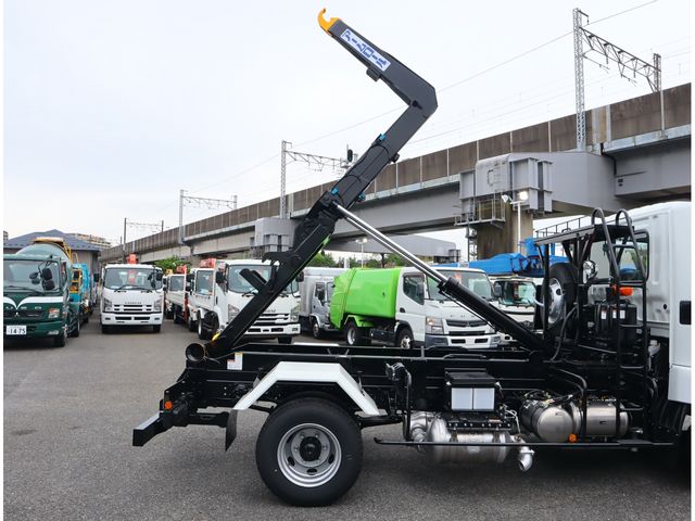 MITSUBISHI FUSOU FIGHTER 2025 Image 31