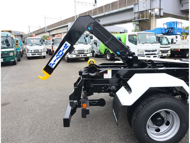 MITSUBISHI FUSOU FIGHTER 2025 Image 31