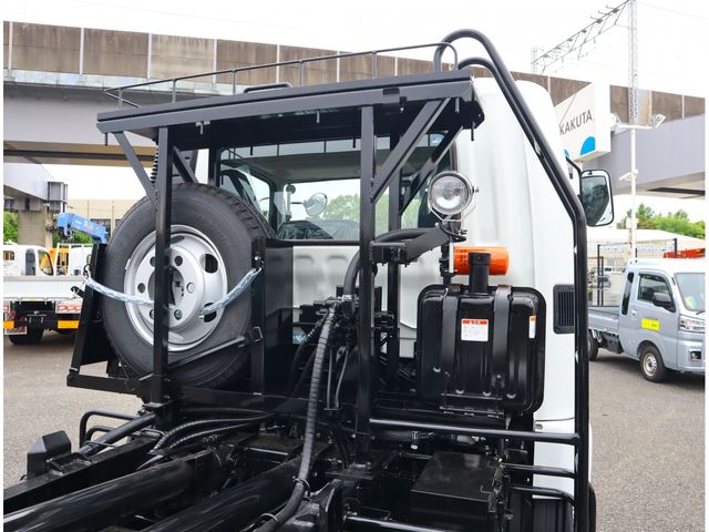 MITSUBISHI FUSOU FIGHTER 2025 Image 31